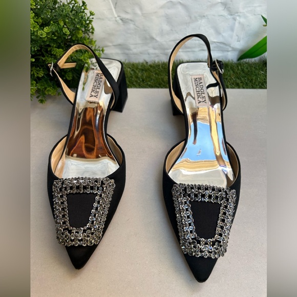 BADGLEY MISCHKA Crystal Embellishments Slingback Pumps Black satin size 7 women - Picture 4 of 17